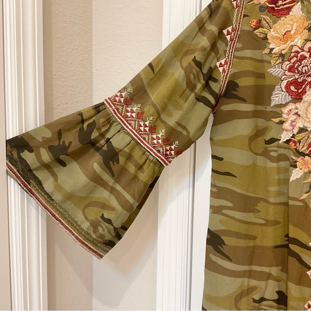 Johnny Was Workshop Silk Embroidered Camo Dress Size M, EUC - Picture 5 of 9